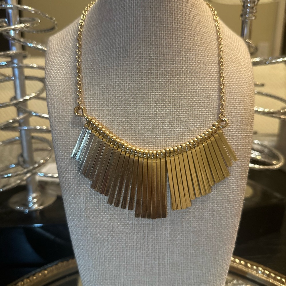 Elegant Gold Fringe Necklace